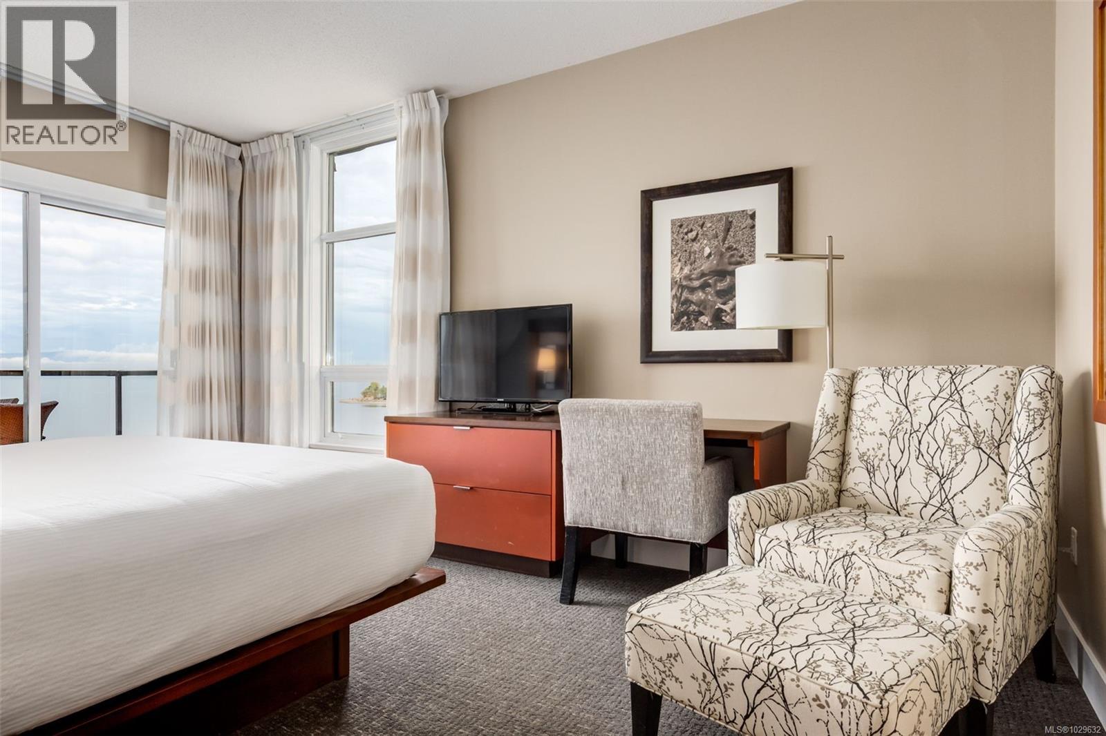 #908 181 BEACHSIDE DR - 17