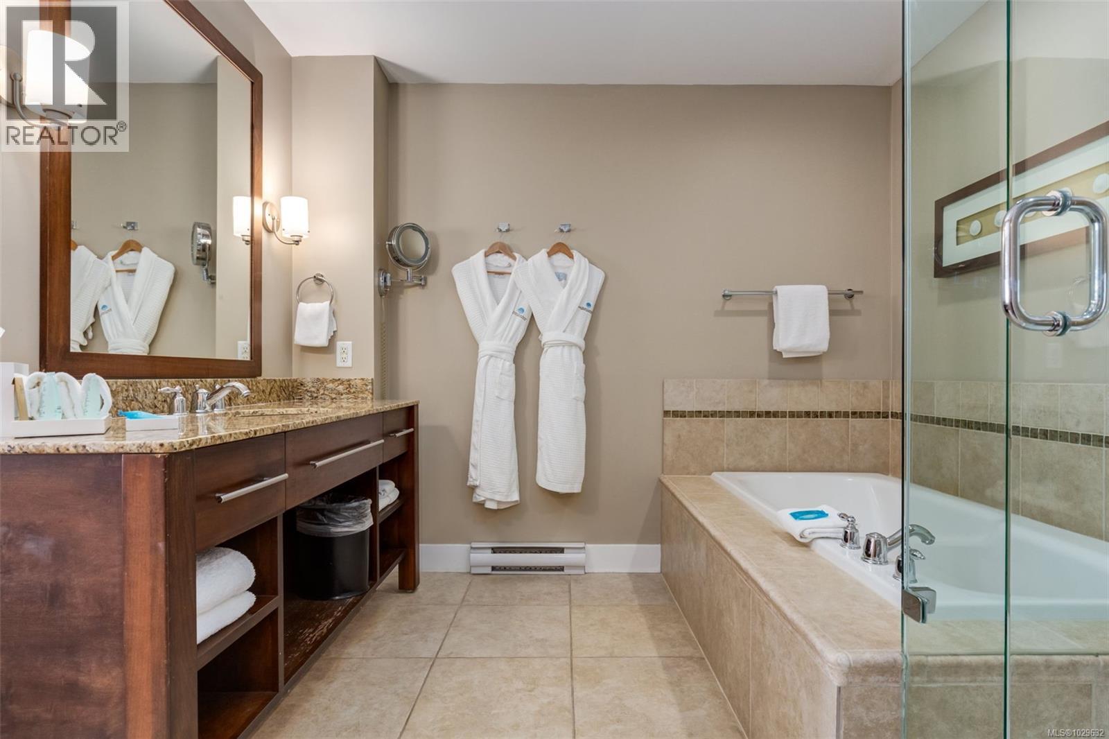 #908 181 BEACHSIDE DR - 26