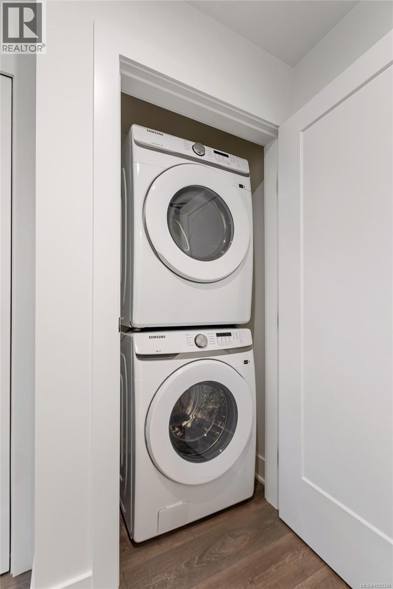 403 1114 Samar Crescent, Langford