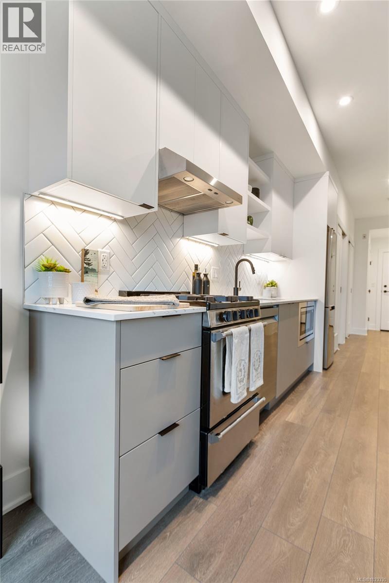 403 1114 Samar Crescent, Langford