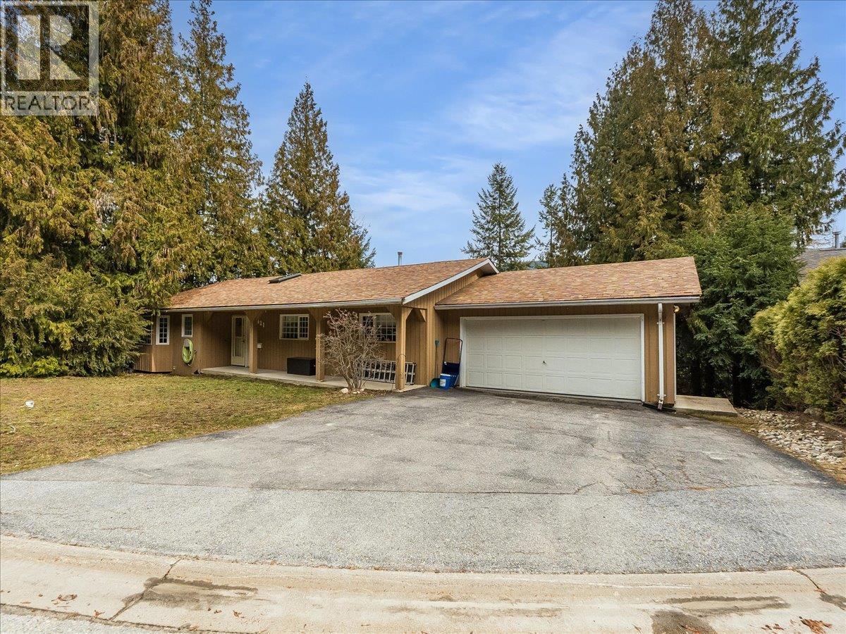 2421 12th Avenue, Castlegar