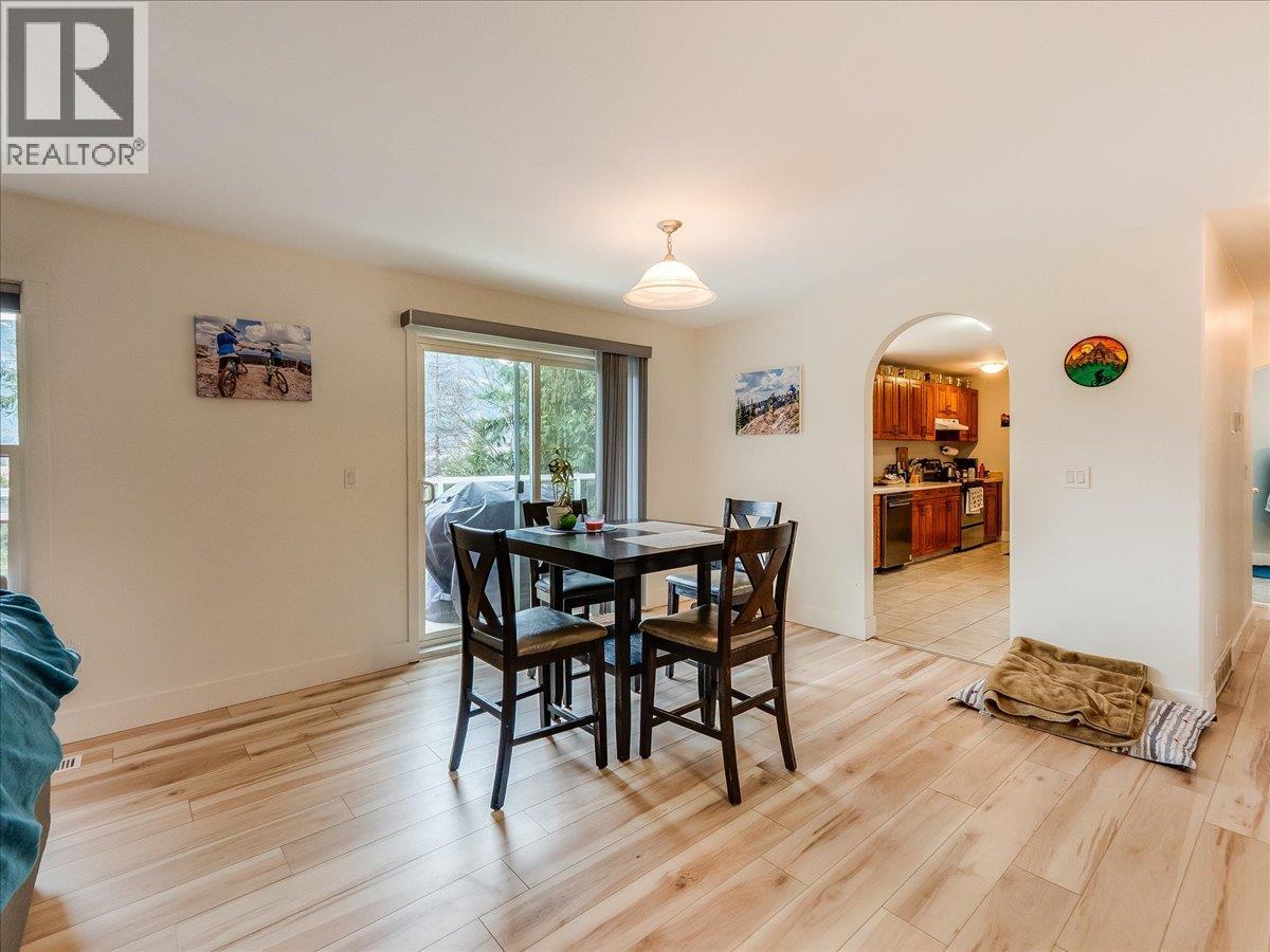 2421 12th Avenue, Castlegar