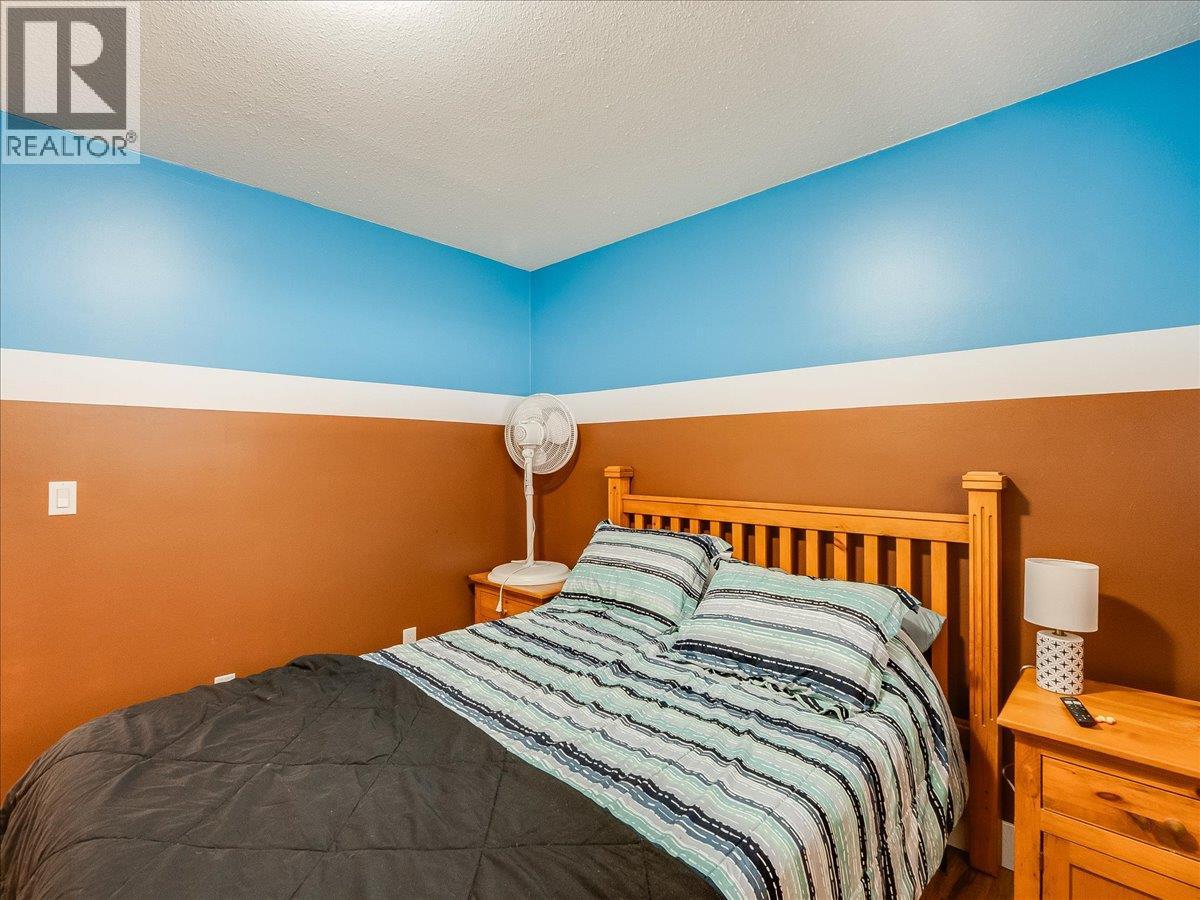 2421 12th Avenue, Castlegar