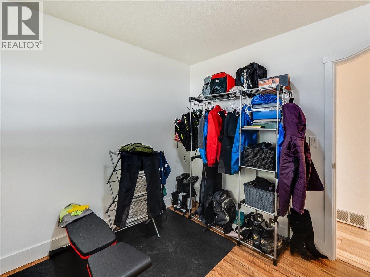 2421 12th Avenue, Castlegar