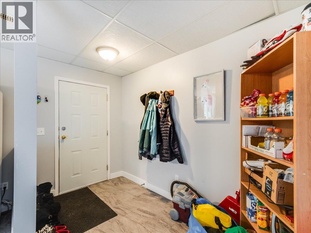 2421 12th Avenue, Castlegar