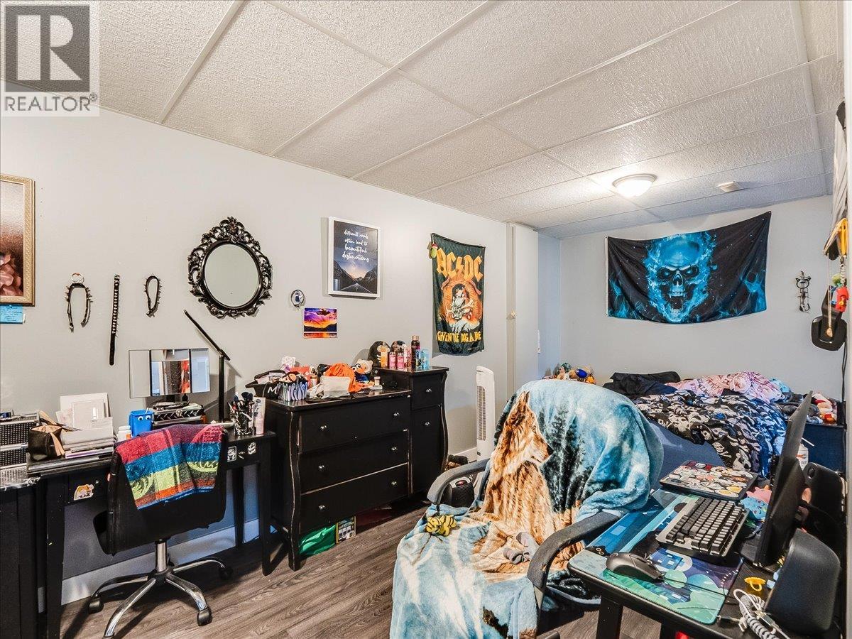 2421 12th Avenue, Castlegar