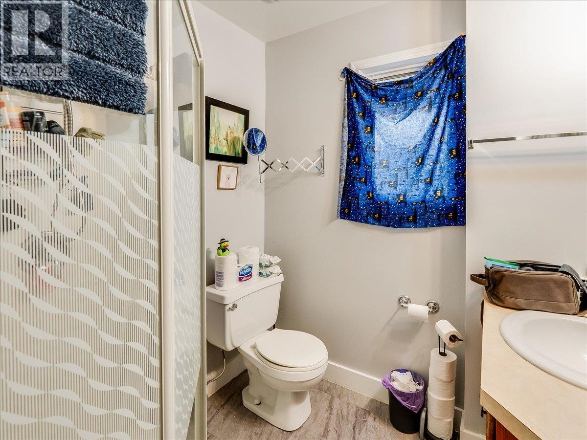 2421 12th Avenue, Castlegar