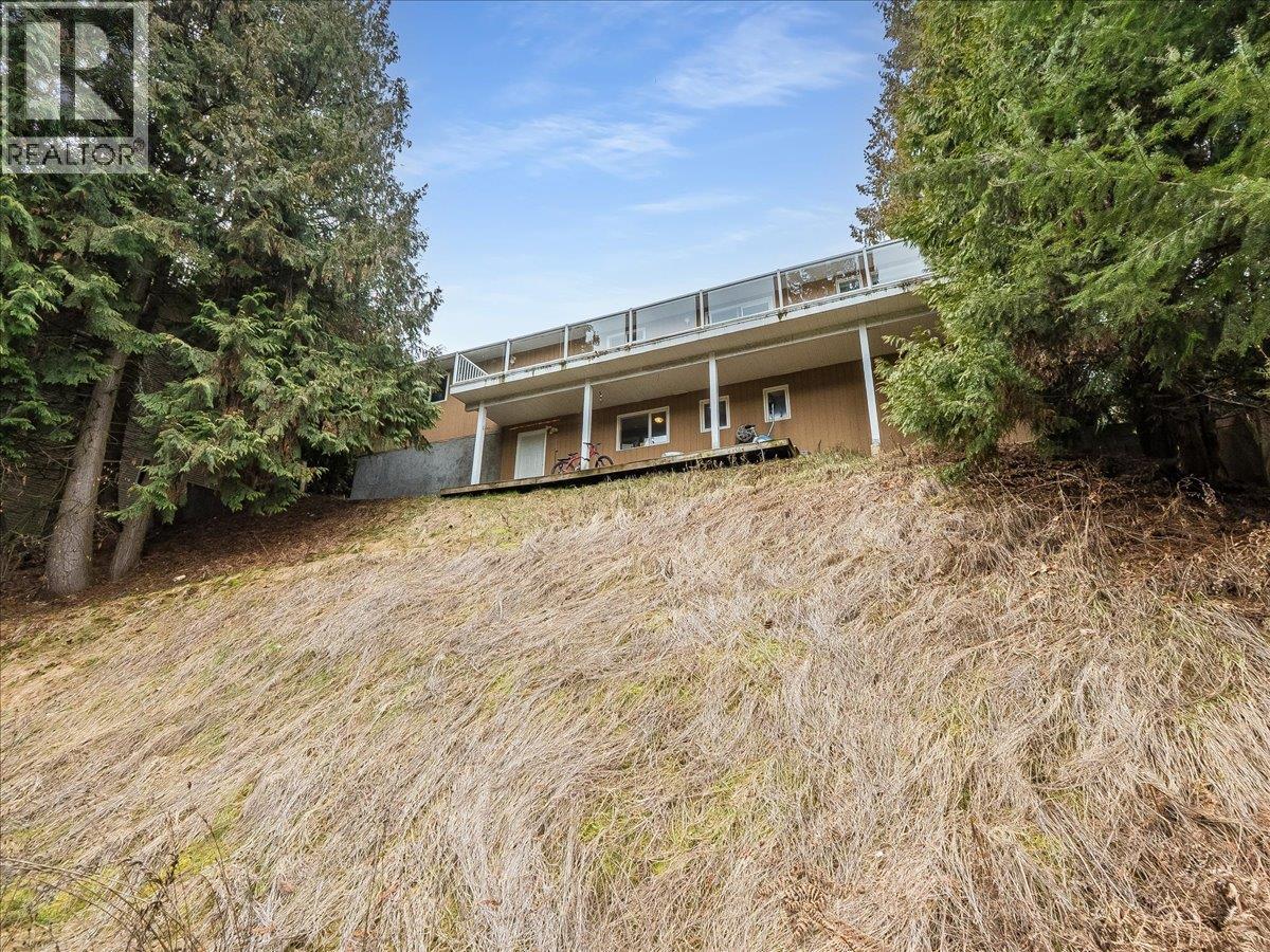 2421 12th Avenue, Castlegar