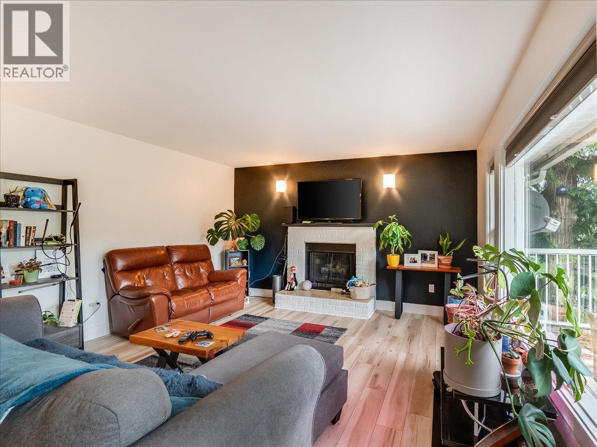 2421 12th Avenue, Castlegar