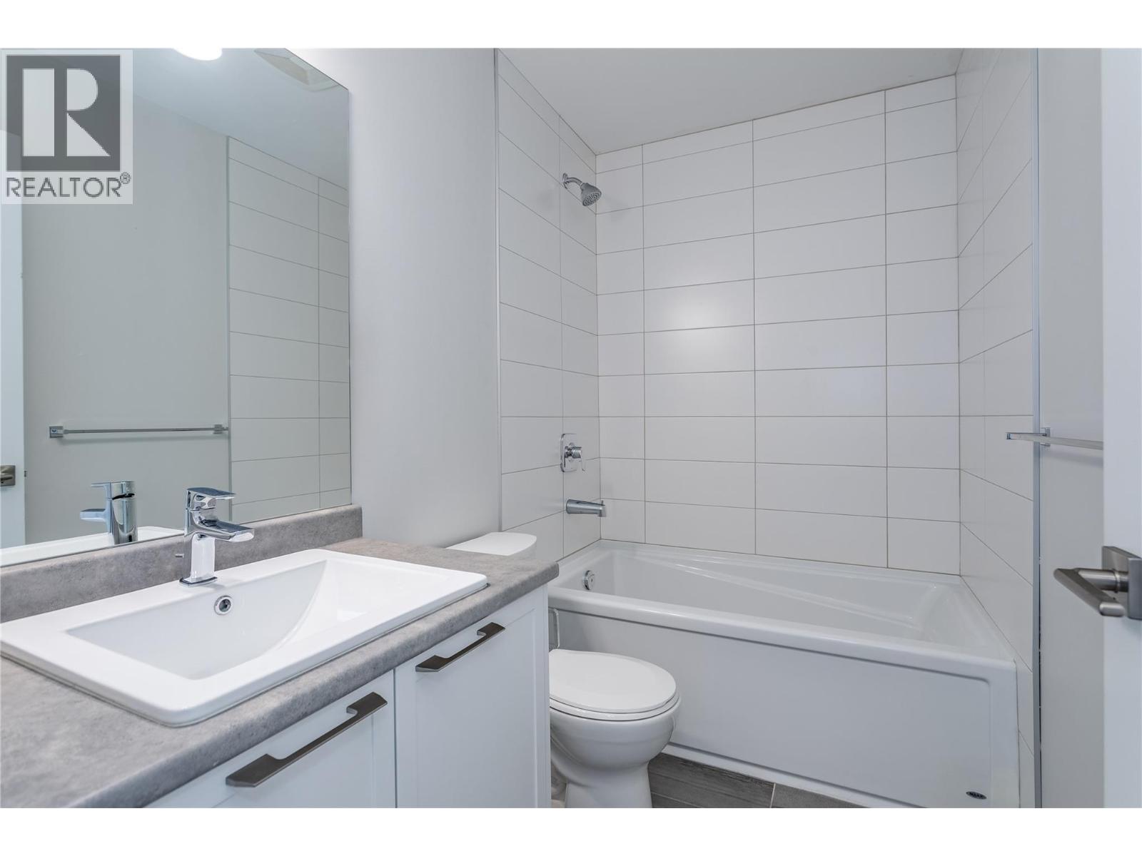 13098 Shoreline Way Unit# 68, Lake Country