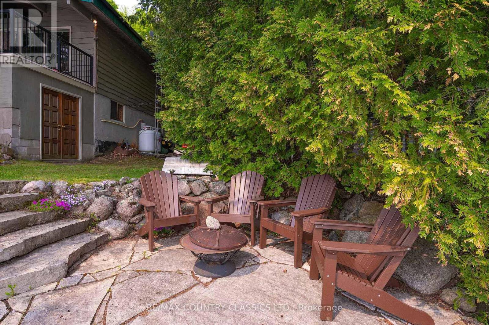 217 MOFFAT ROAD - 12