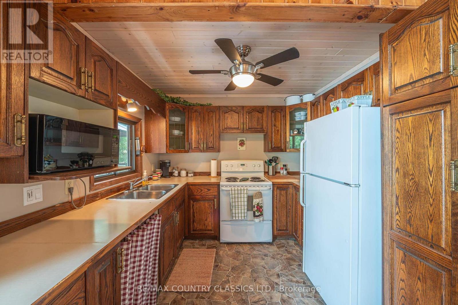 217 MOFFAT ROAD - 26