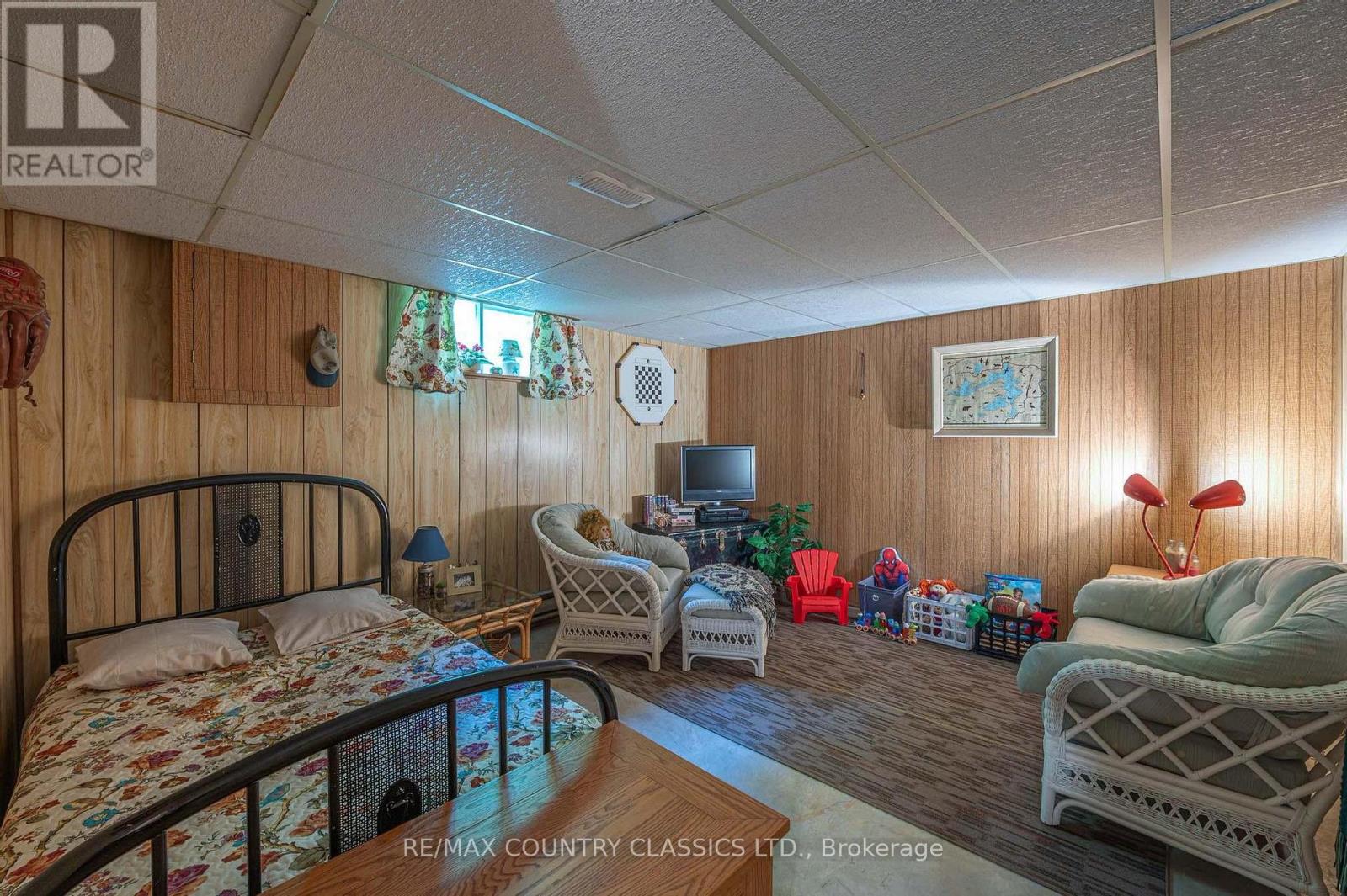 217 MOFFAT ROAD - 44