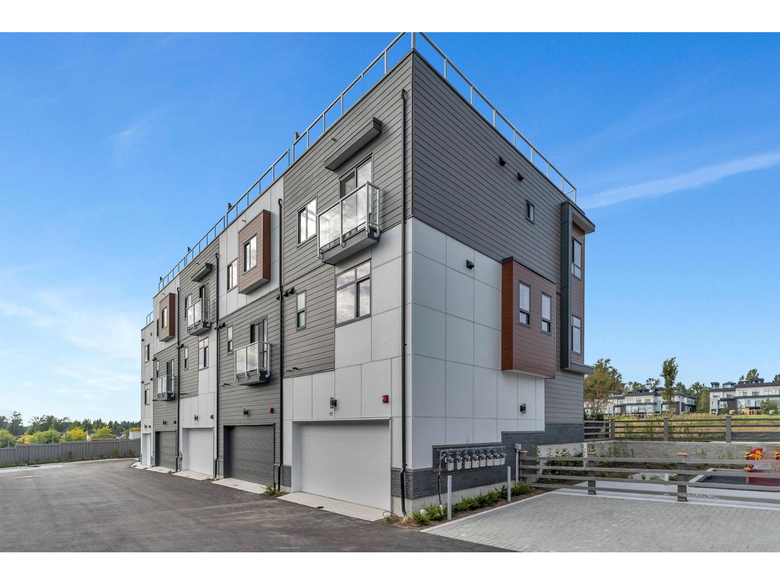 11 6983 204 Street - photo 2