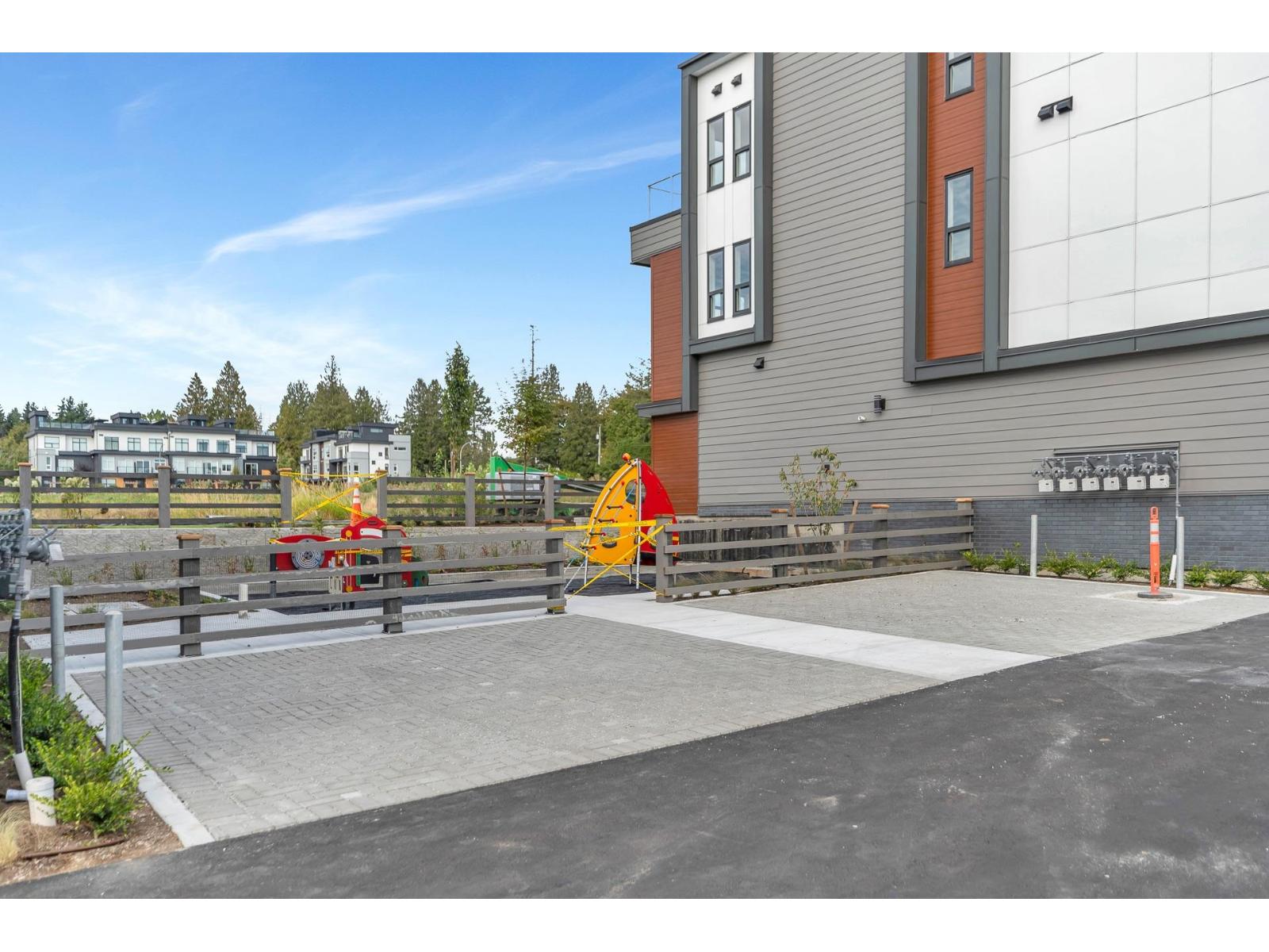 6 6983 204 Street - photo 2