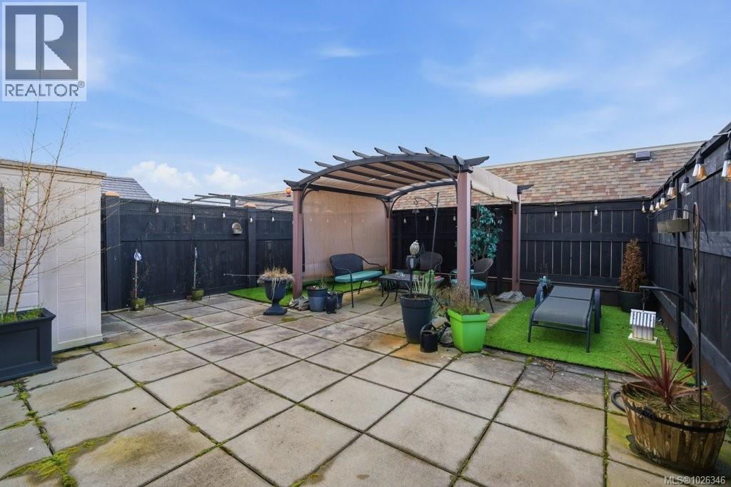 #407 866 GOLDSTREAM AVE - 22