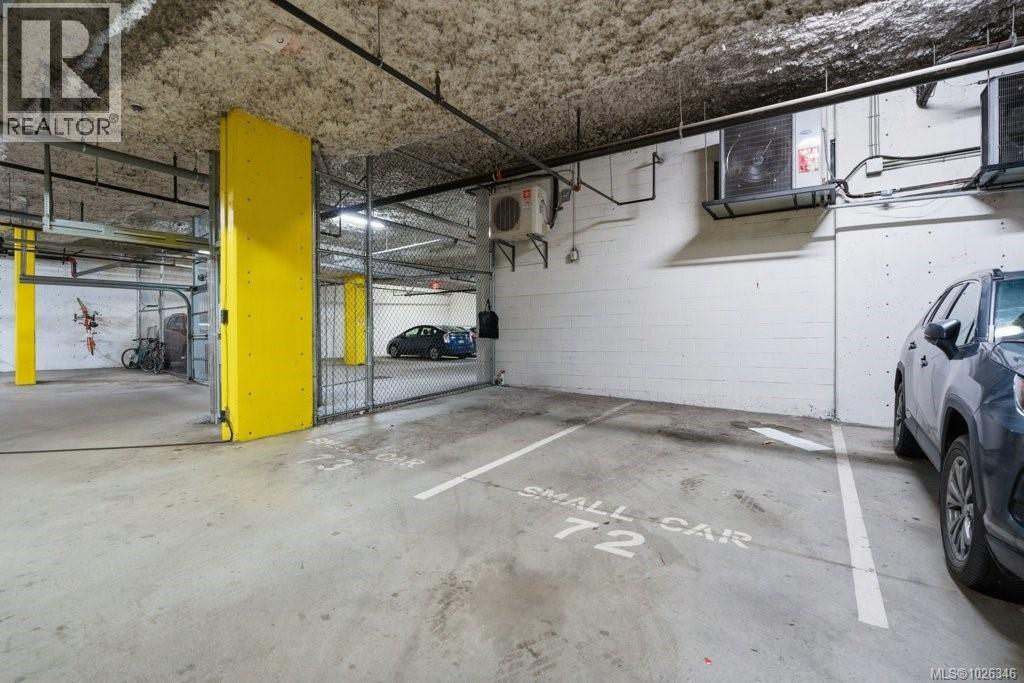 #407 866 GOLDSTREAM AVE - 27