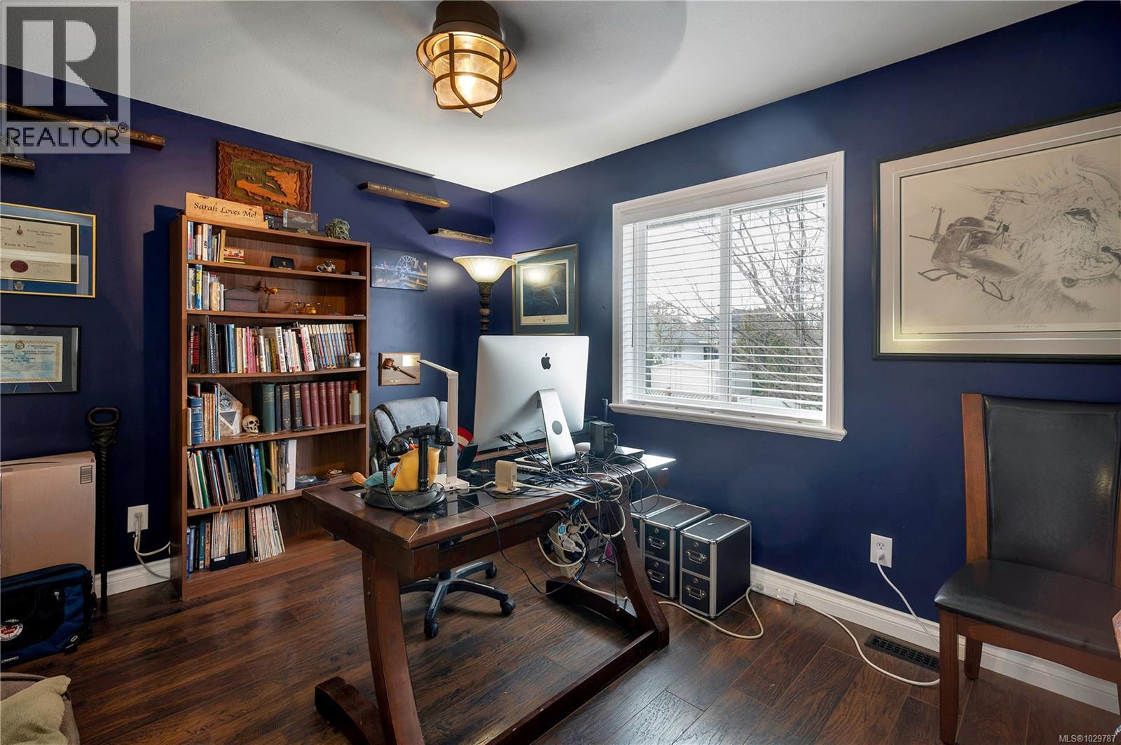 2404 Idiens Way - 39