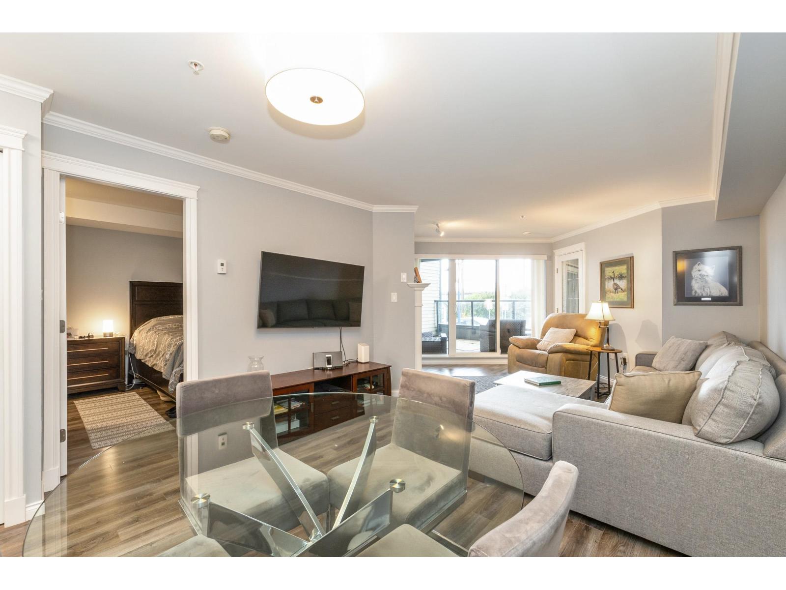 211 15210 PACIFIC AVENUE, White Rock