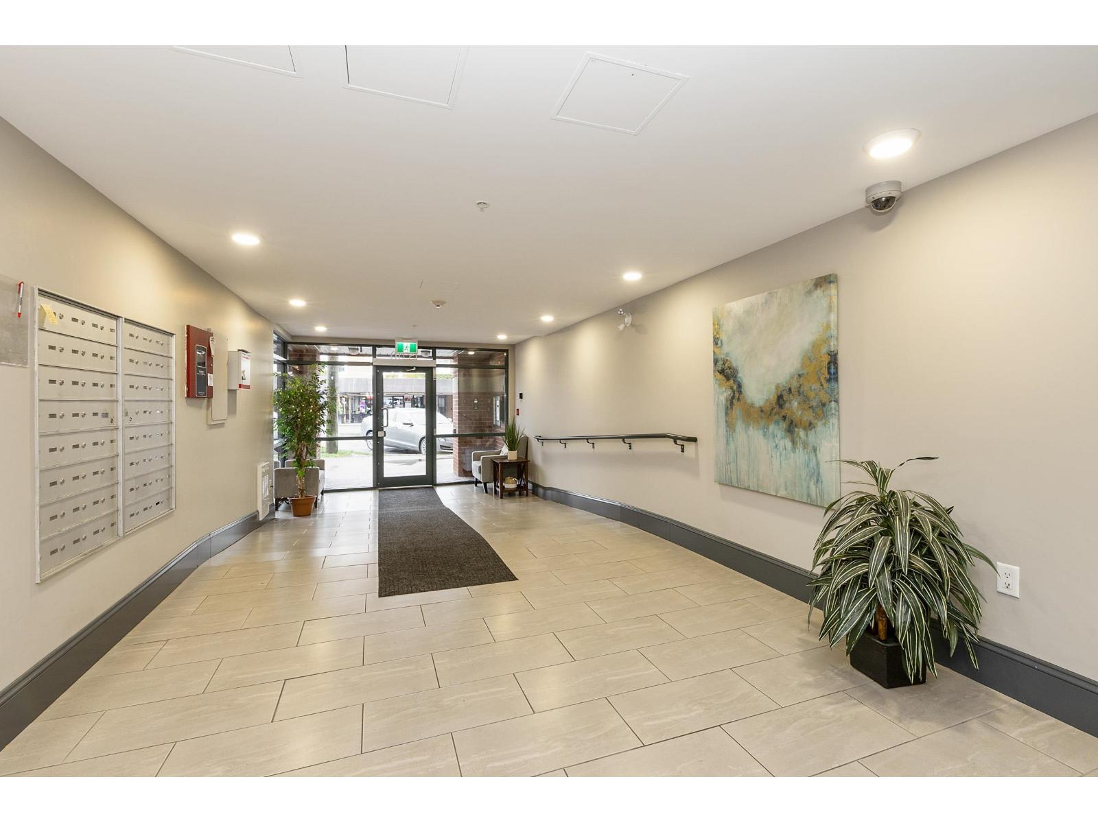 211 15210 PACIFIC AVENUE, White Rock