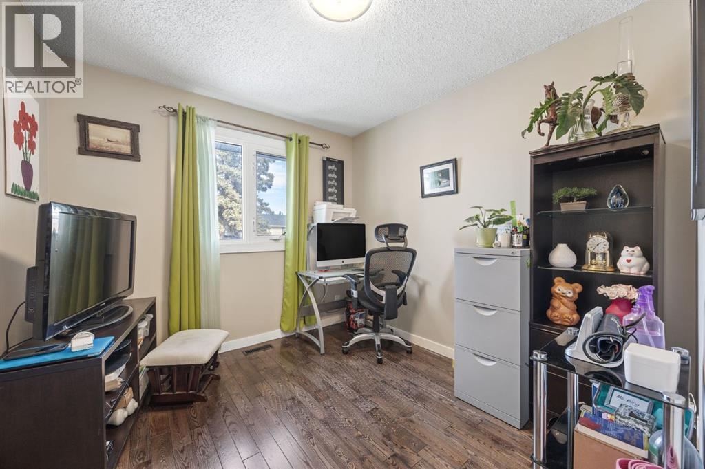 2302 Olympia Drive SE, Calgary, Alberta