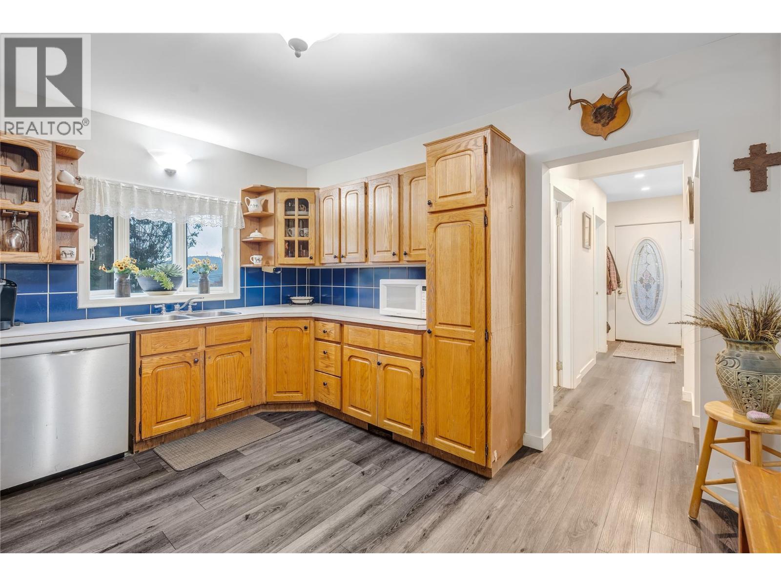 15902 Prairie Valley Road, Summerland