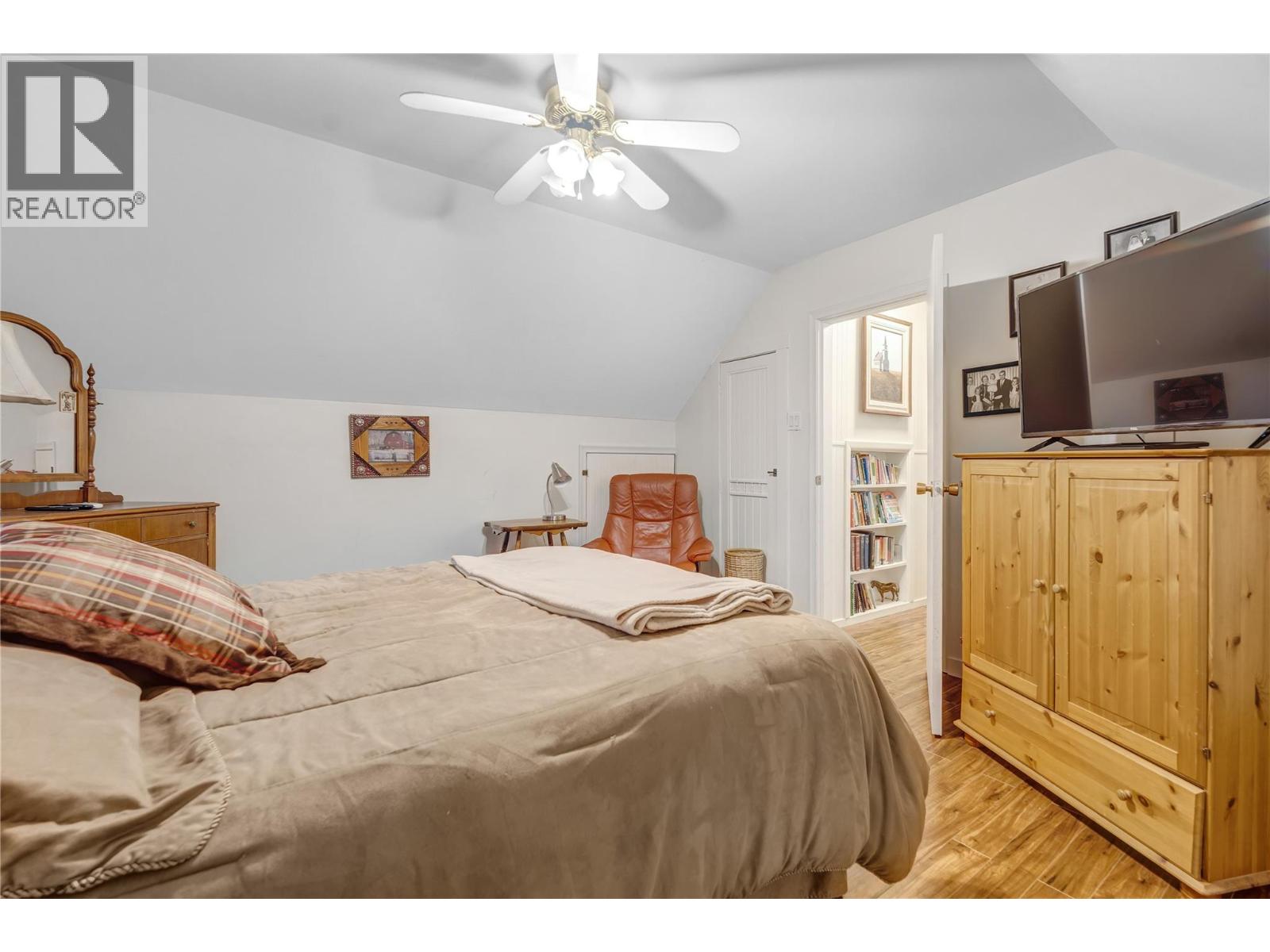 15902 Prairie Valley Road, Summerland