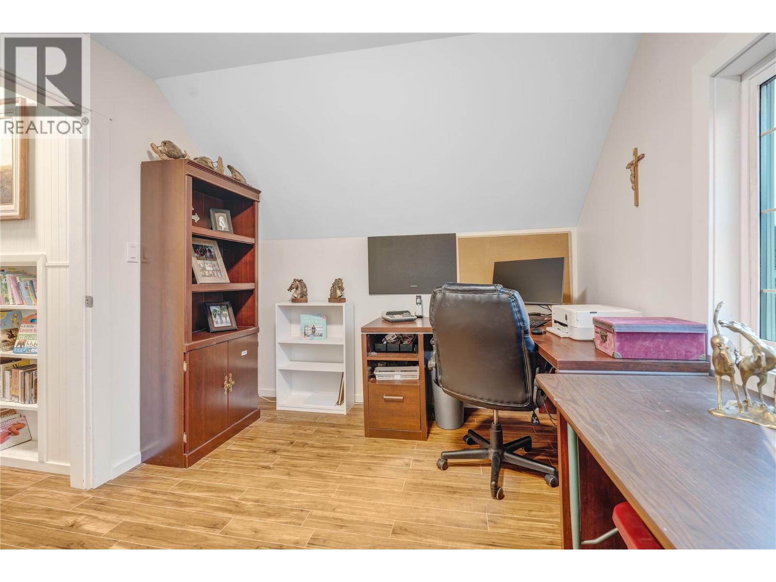 15902 Prairie Valley Road, Summerland