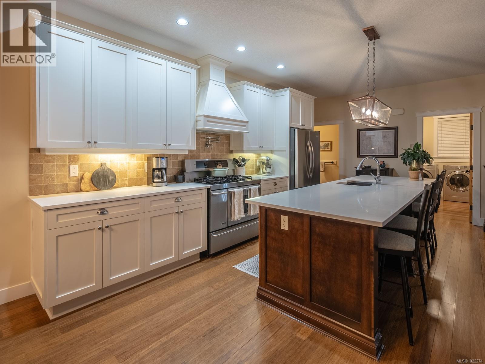 3182 Dolphin Dr - 18
