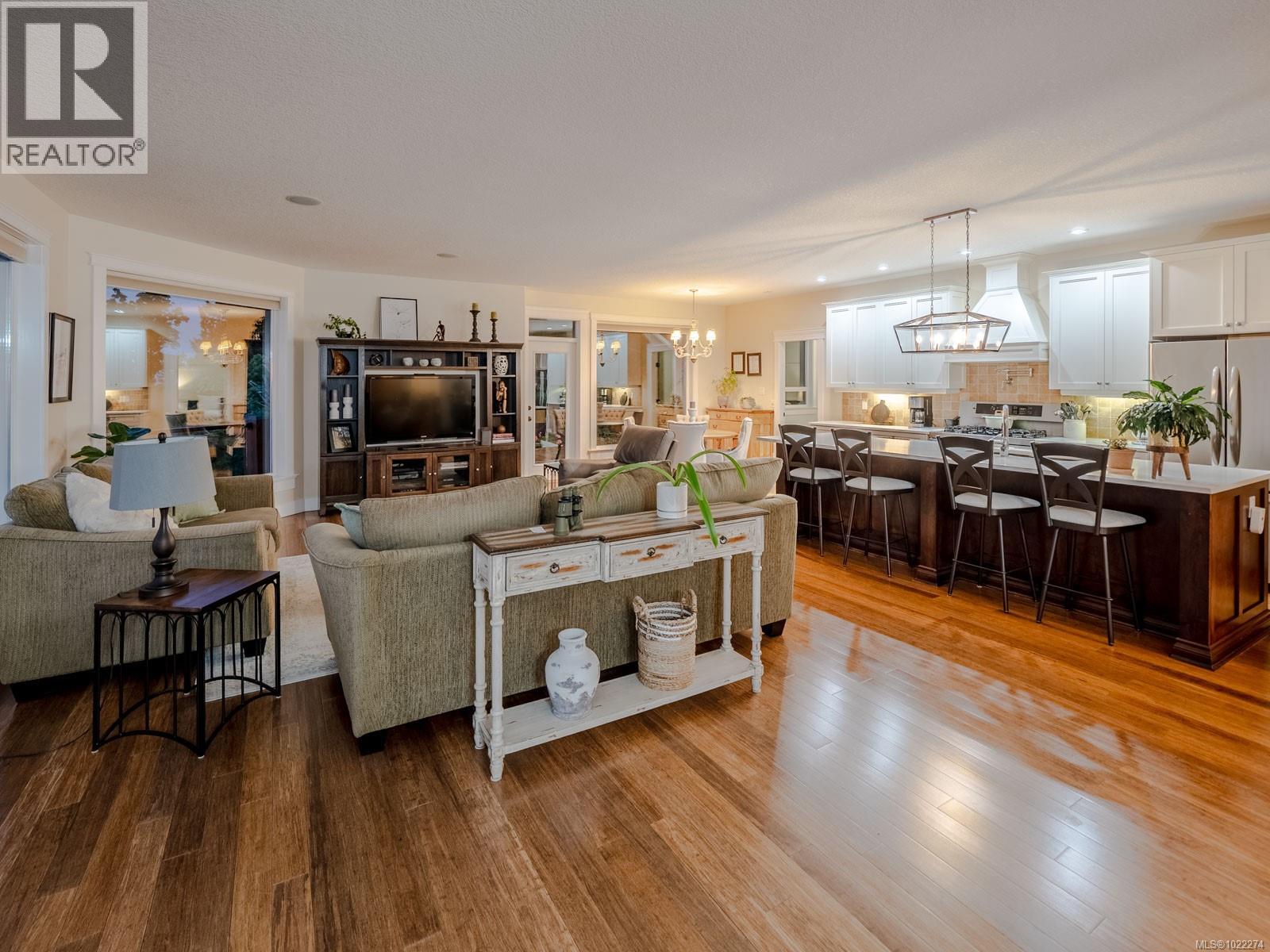 3182 Dolphin Dr - 4
