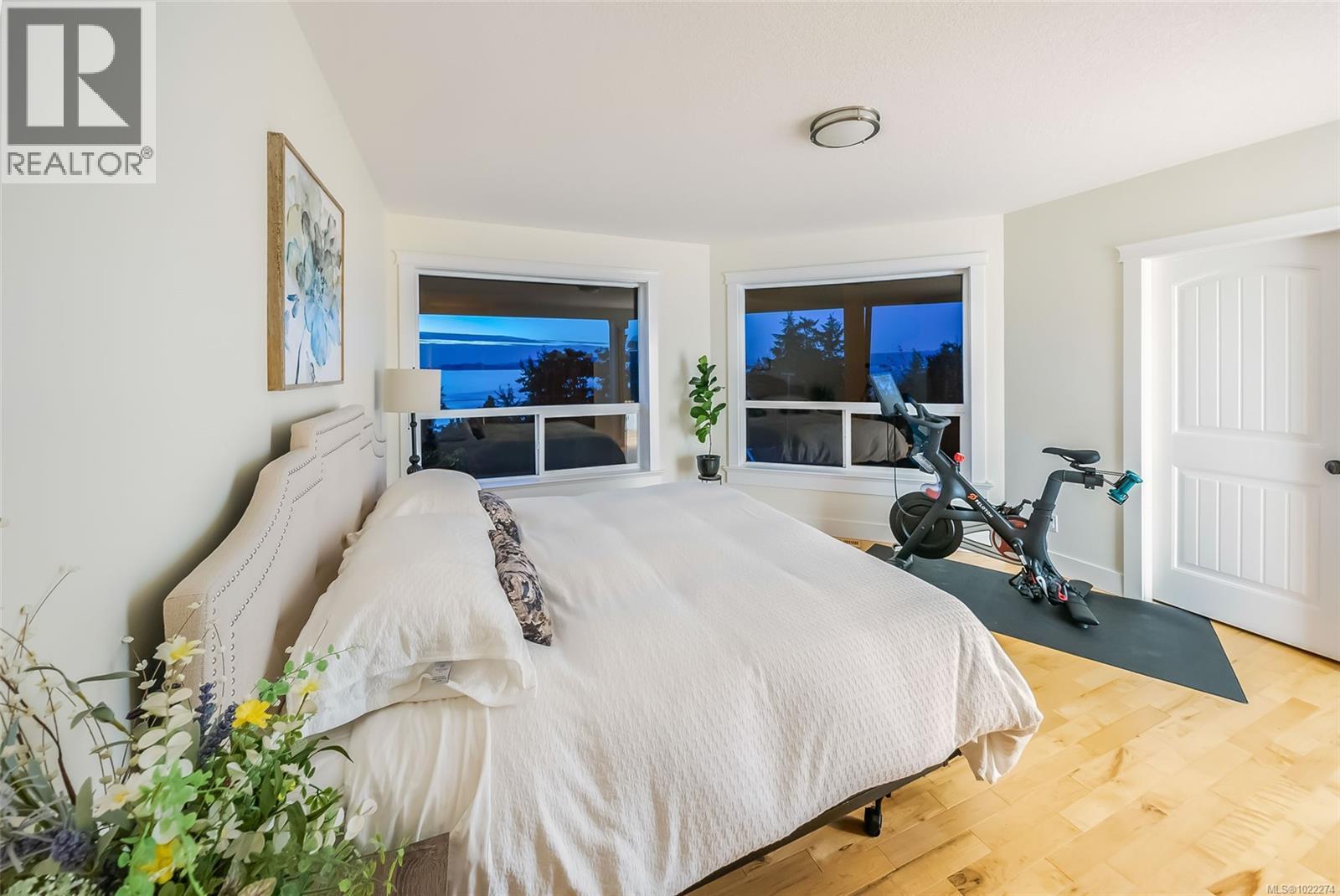 3182 Dolphin Dr - 43