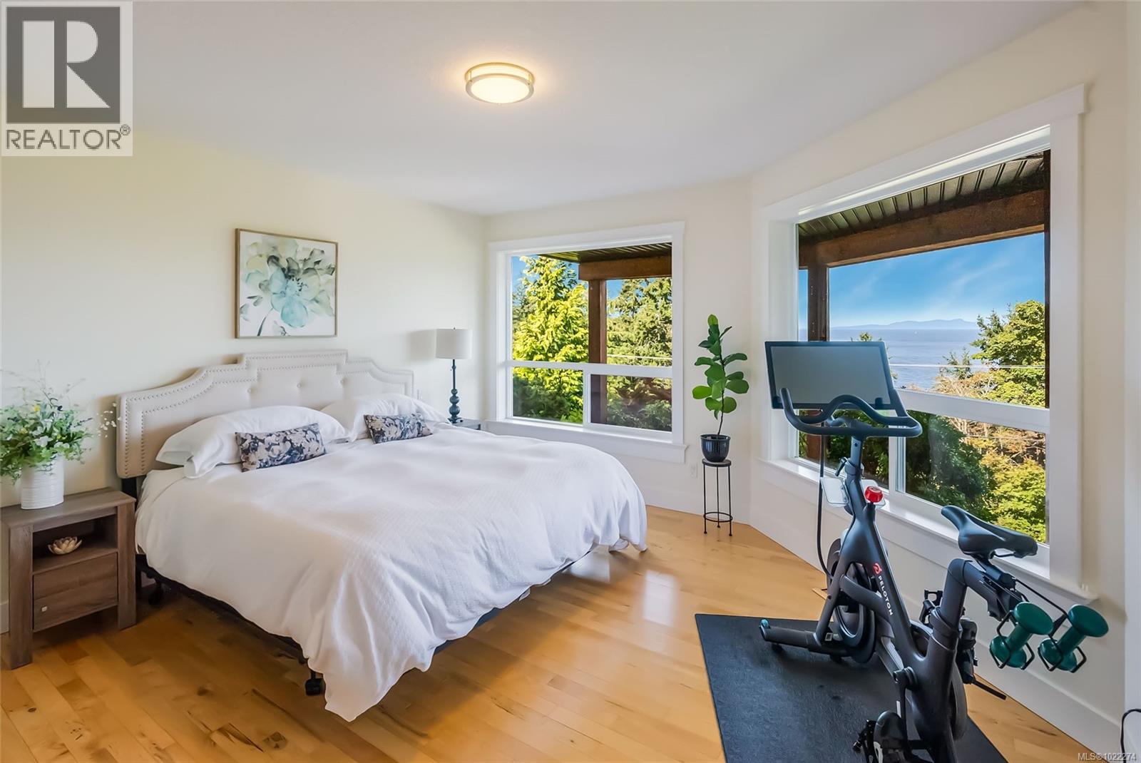 3182 Dolphin Dr - 8