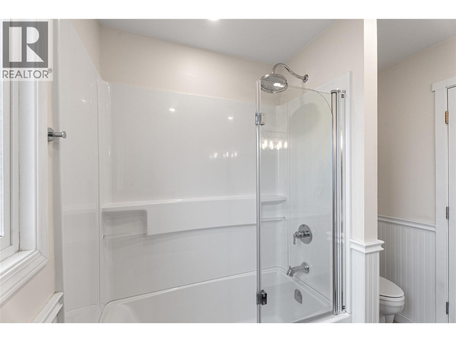 1971 3 AVENUE SE - 27