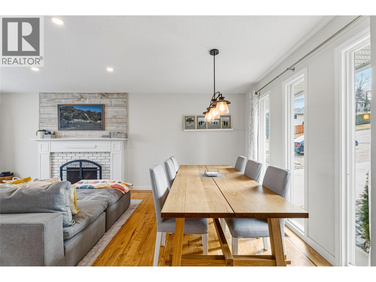 1971 3 AVENUE SE - 8