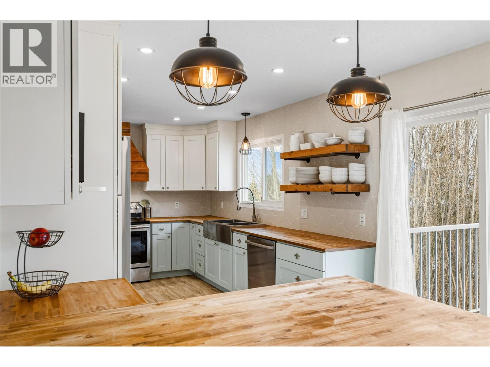 1971 3 AVENUE SE - 15