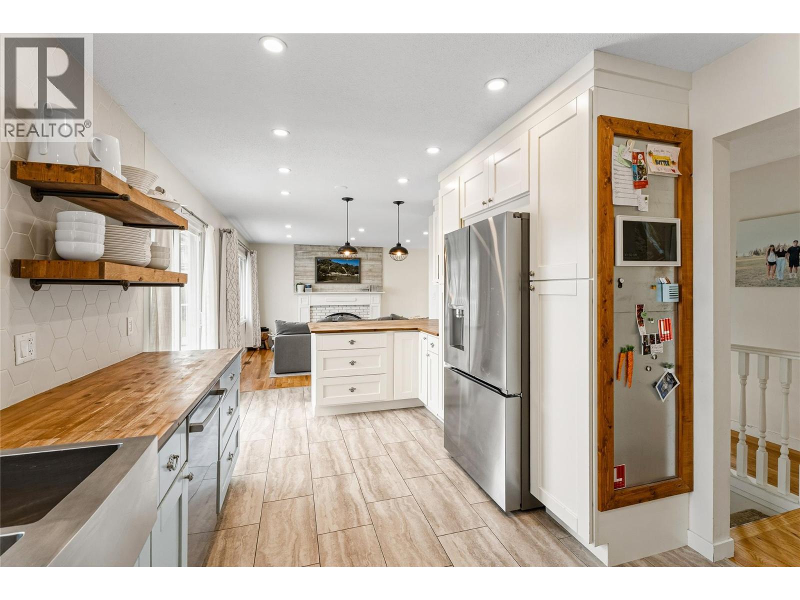 1971 3 AVENUE SE - 18