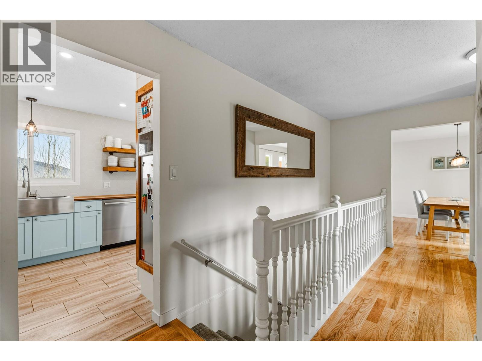 1971 3 AVENUE SE - 29