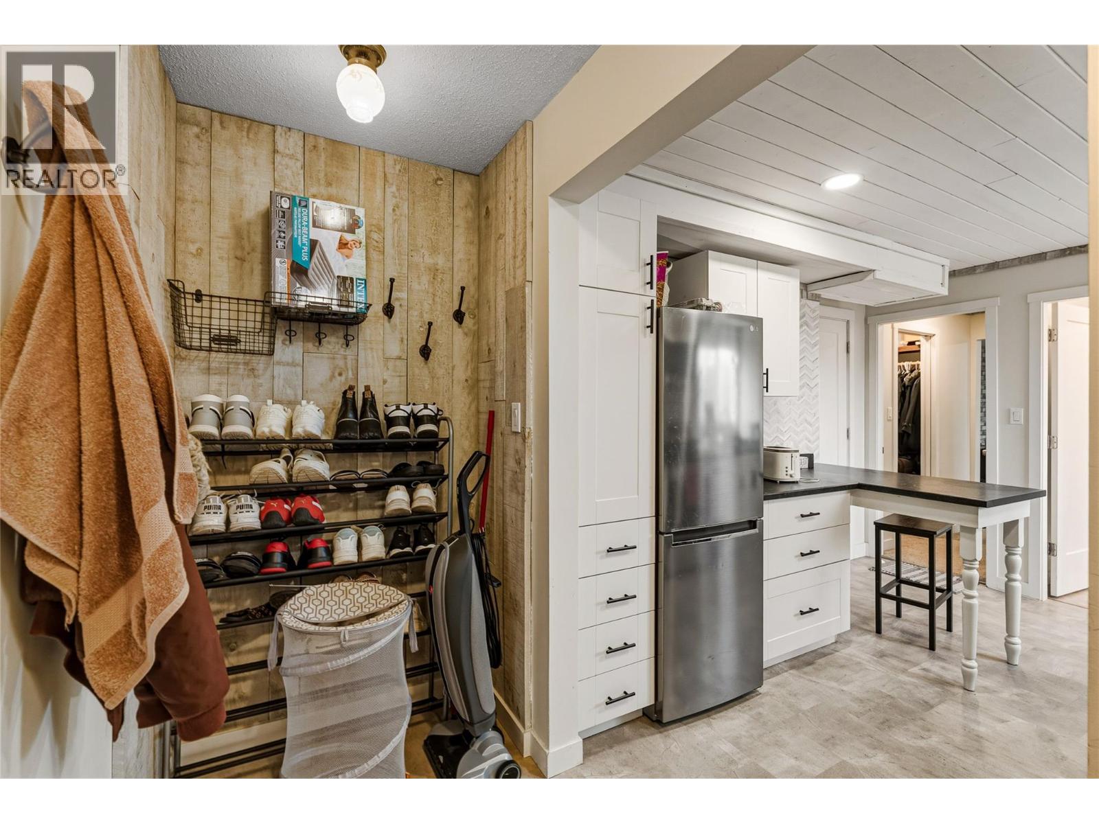 1971 3 AVENUE SE - 37