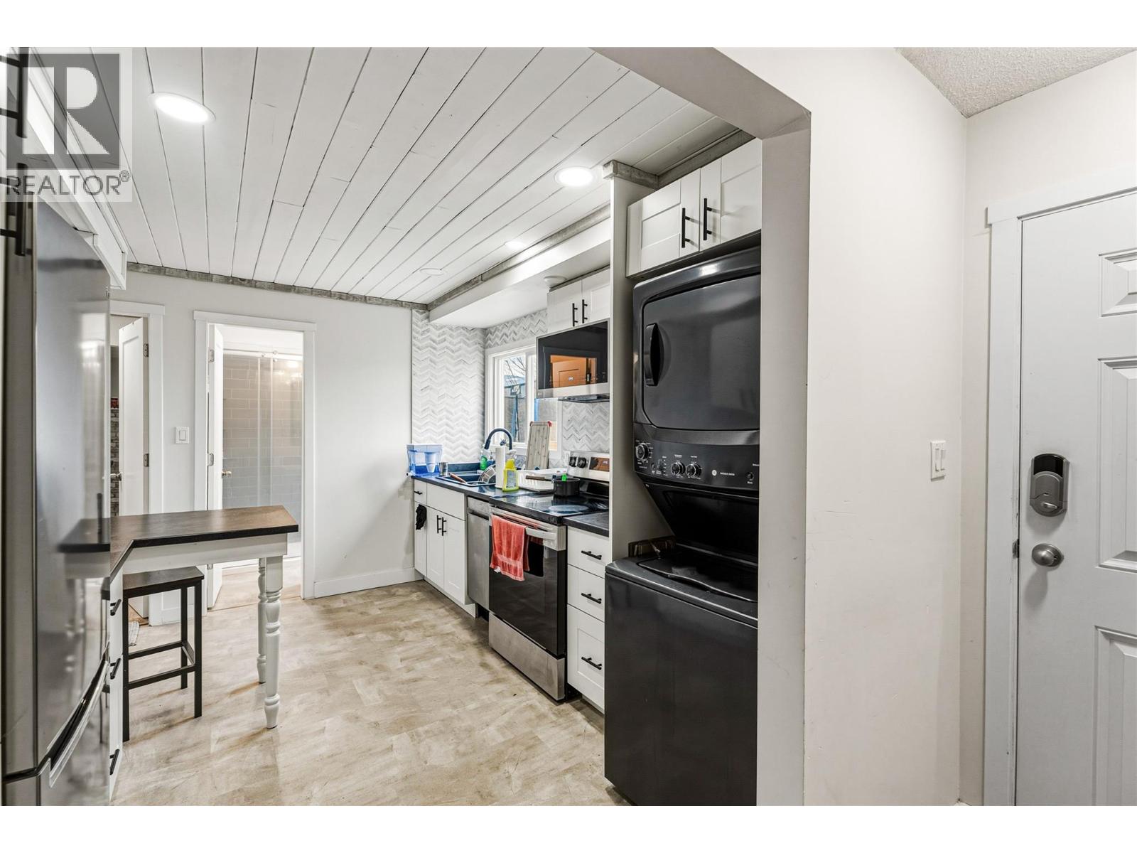 1971 3 AVENUE SE - 38