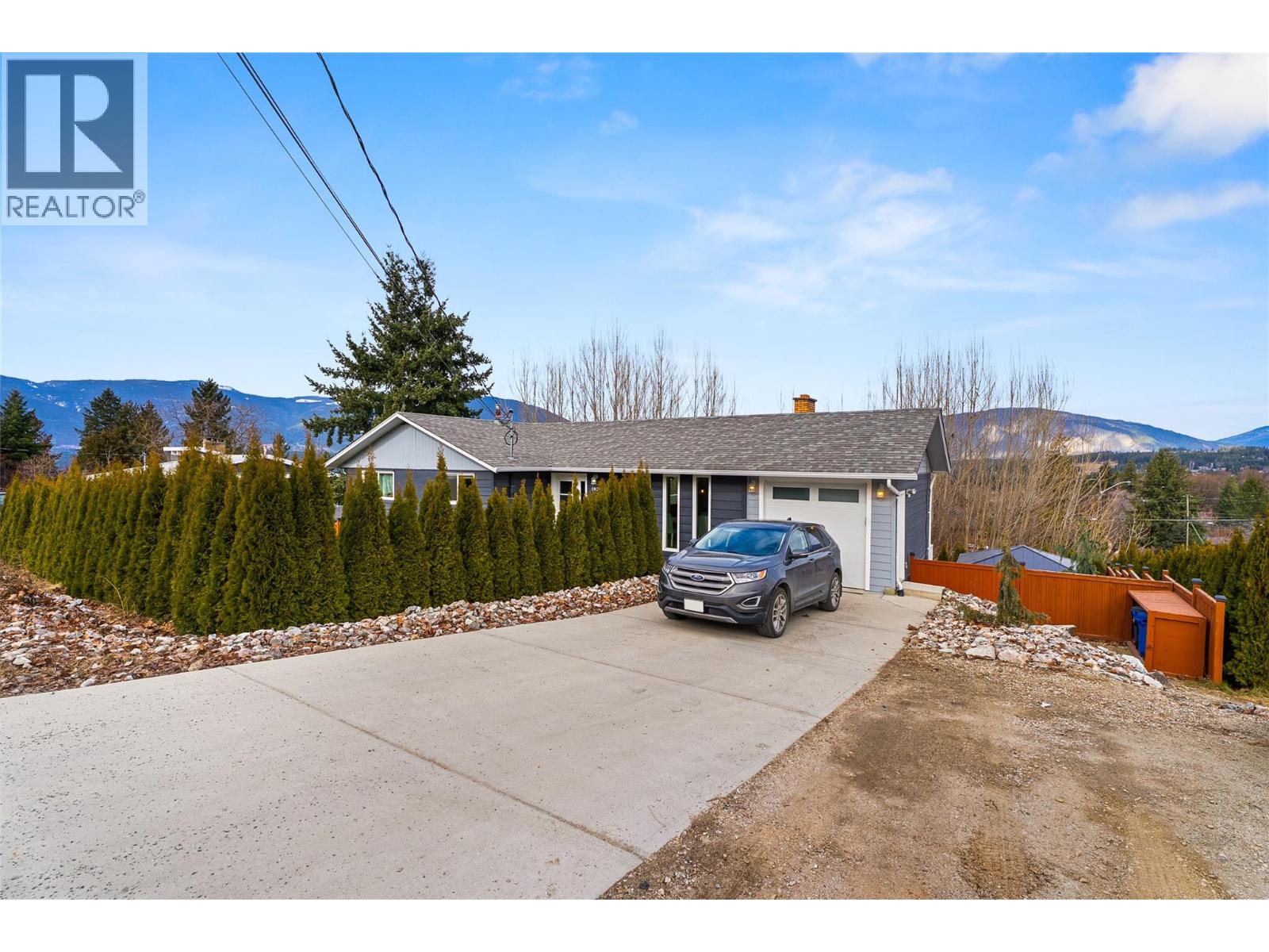 1971 3 AVENUE SE - 56