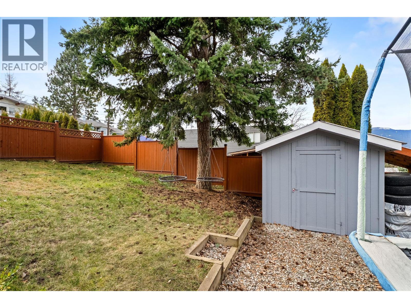 1971 3 AVENUE SE - 47