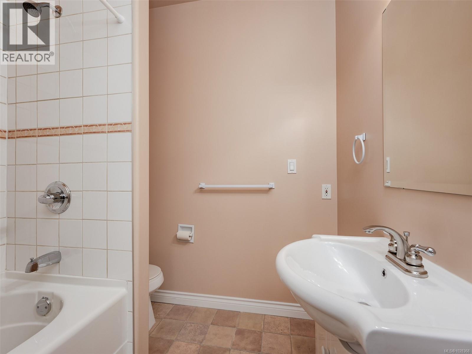  1668 Cresswell Drive, North Saanich