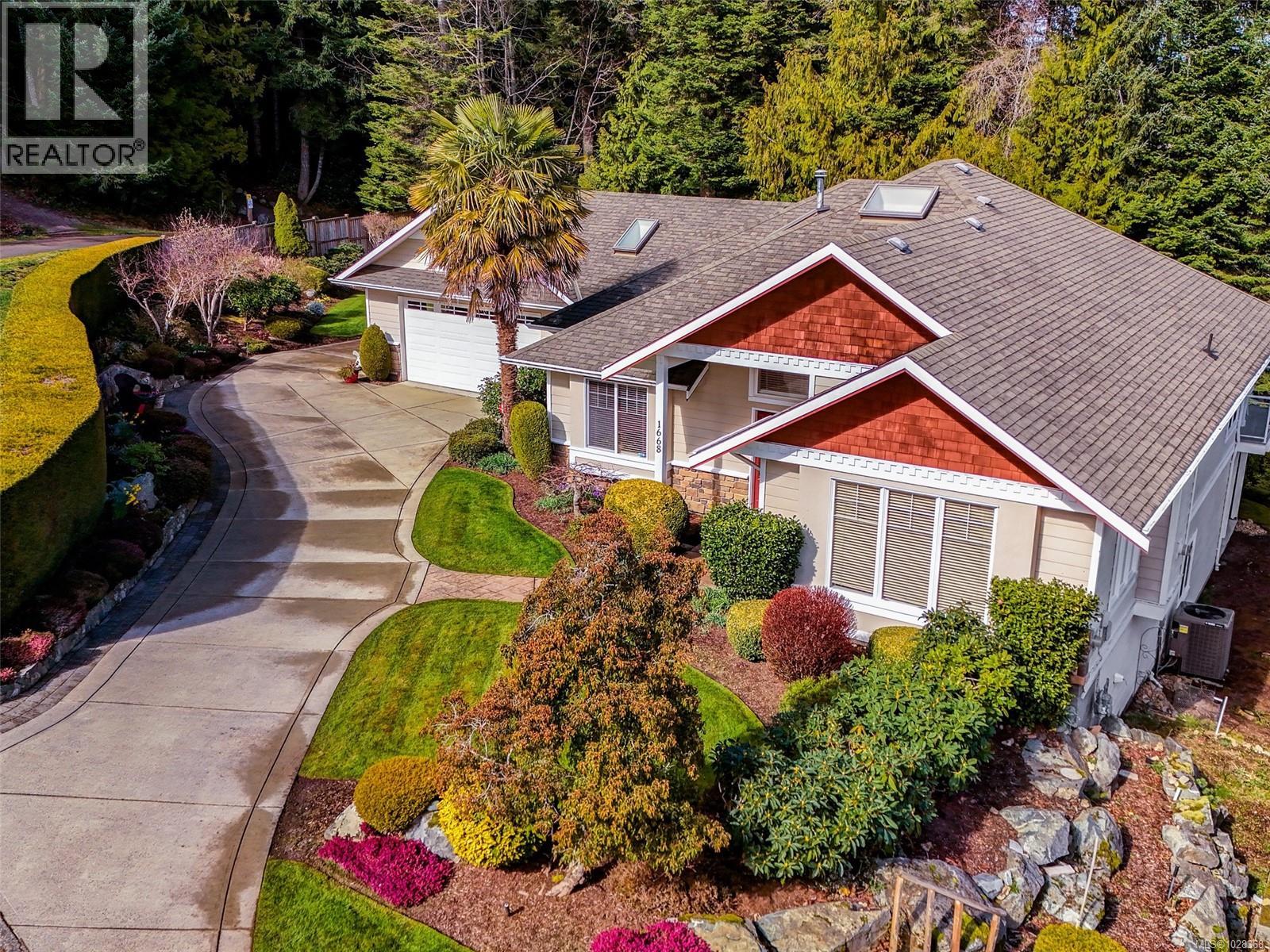  1668 Cresswell Drive, North Saanich