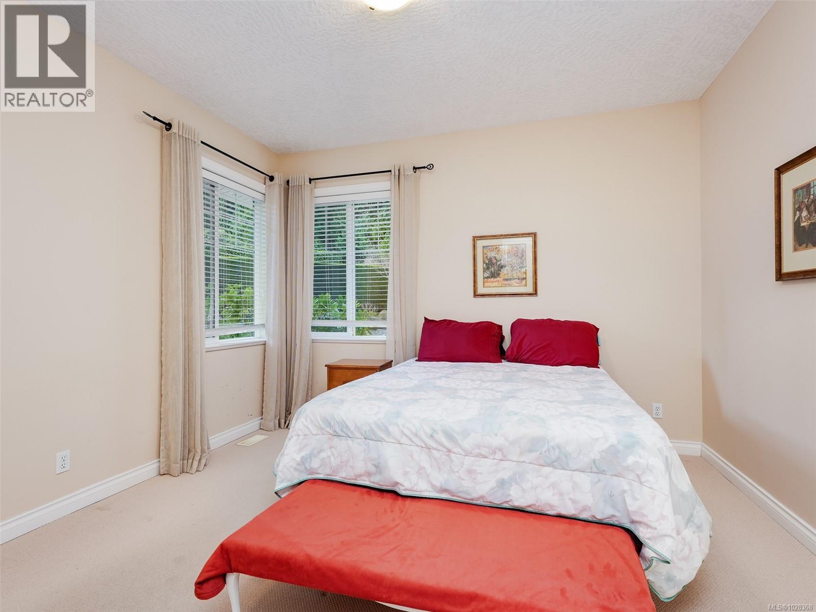  1668 Cresswell Drive, North Saanich