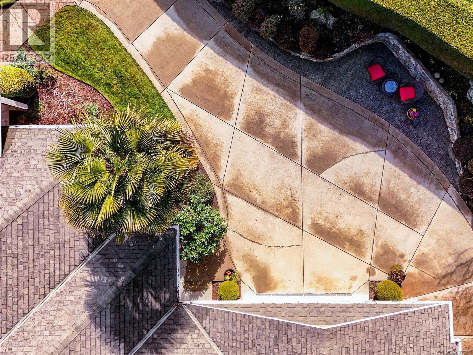  1668 Cresswell Drive, North Saanich