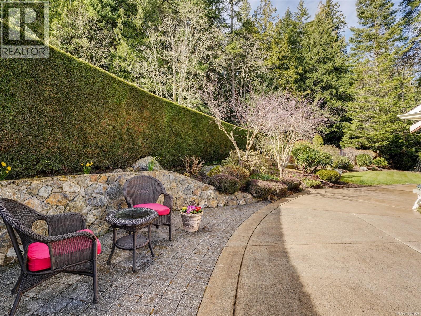  1668 Cresswell Drive, North Saanich