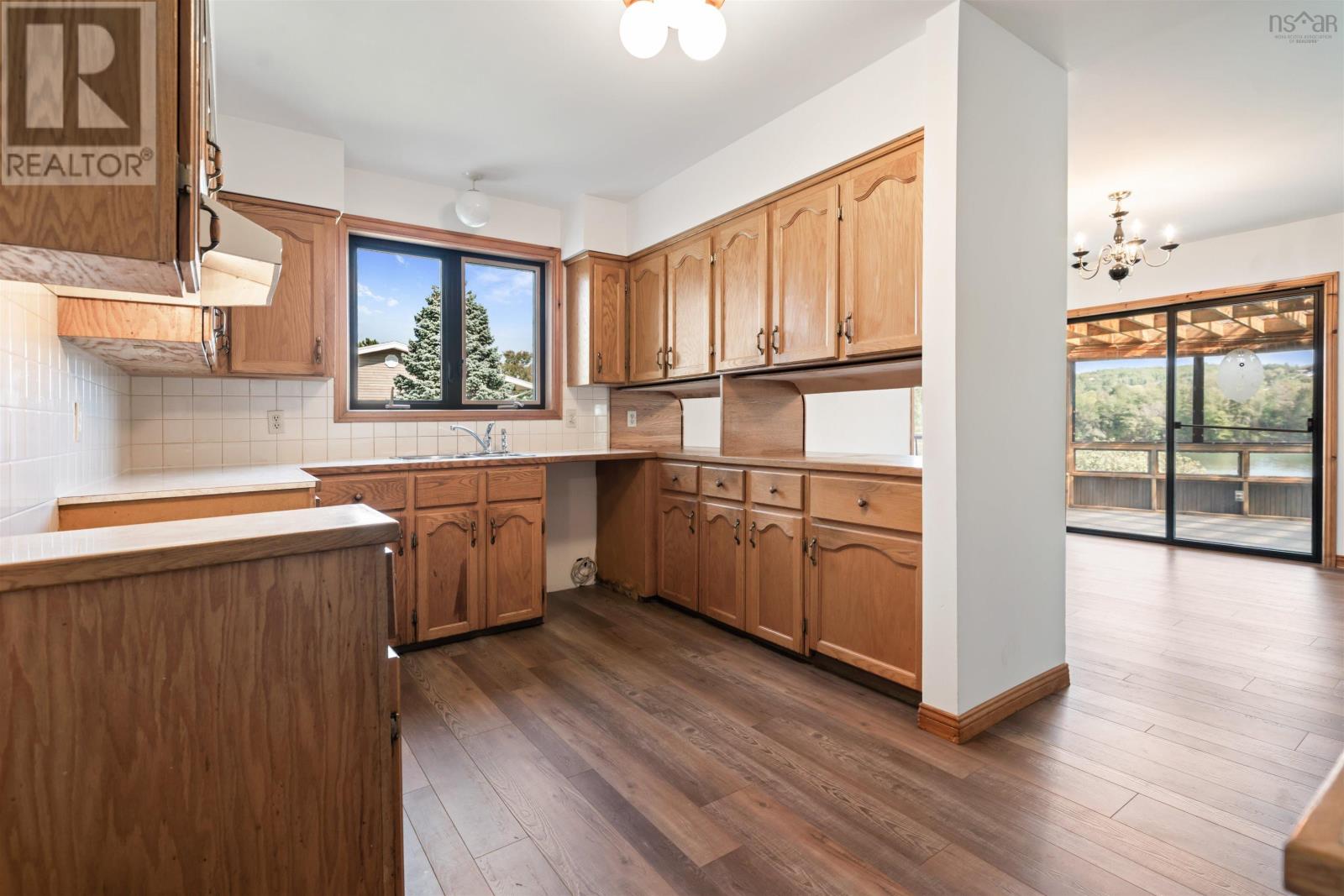 489 TERRACE STREET - 27