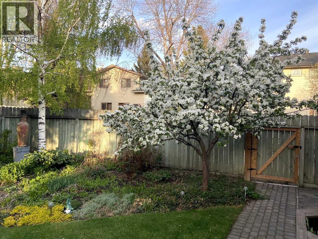 Single Family House Bungalow for Sale in  Sunmount Road SE Sundance Calgary 