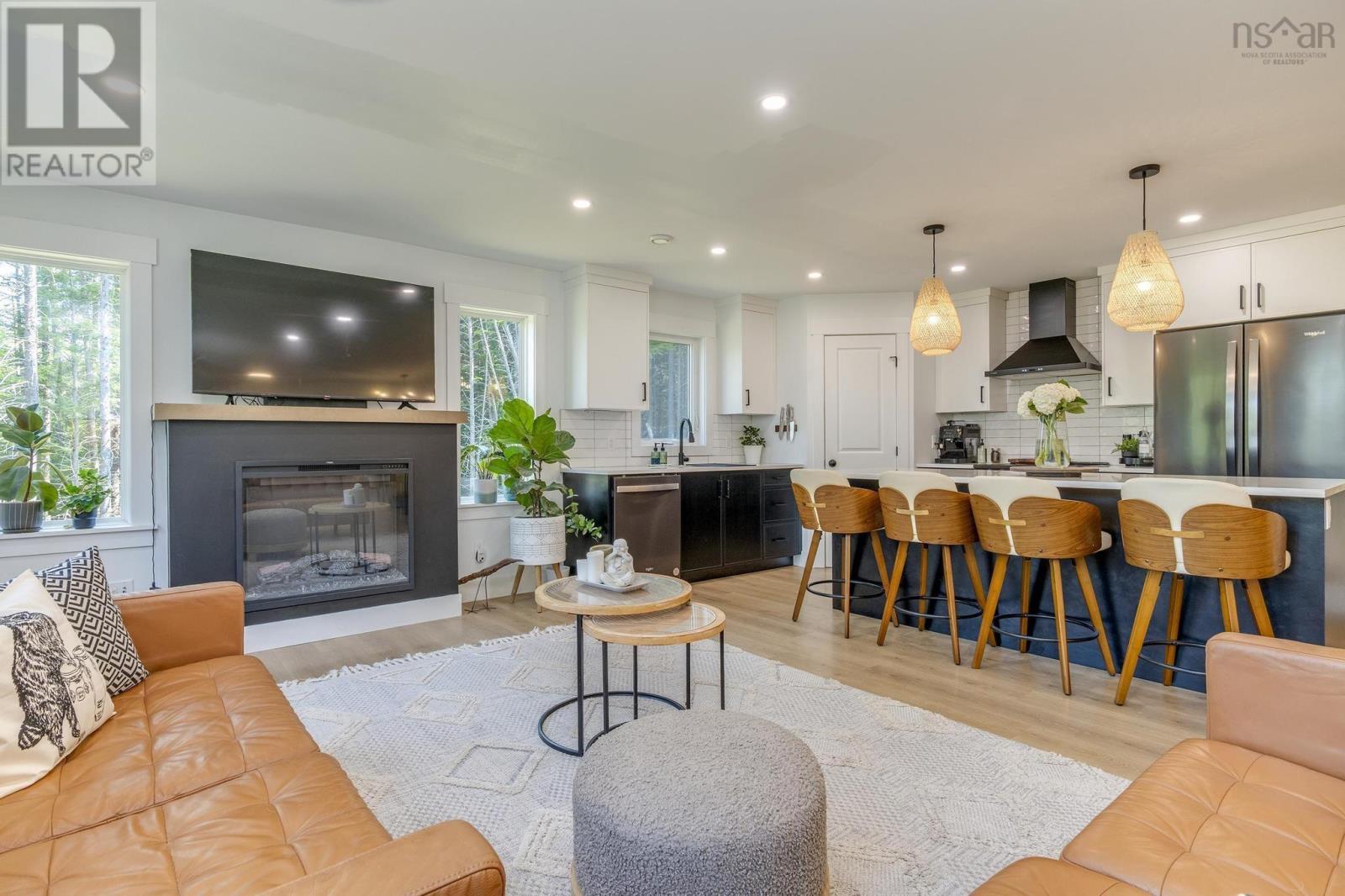 Property 21 of 49 of 4838 Highway 2