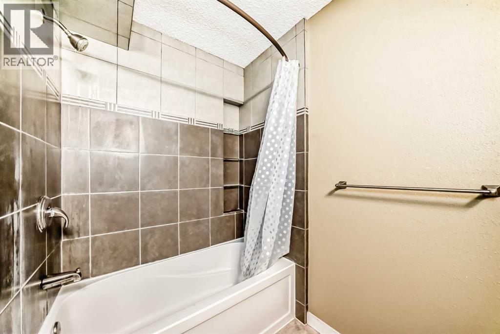 Single Family House for Sale in    Avenue SW Kelvin Grove Calgary 